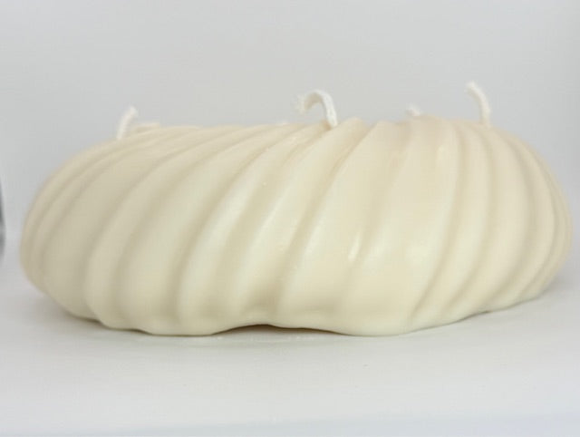The Swirl Halo Pillar Candle - Rose Gold Peony Scent