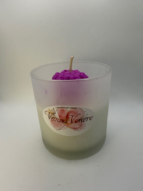 Strawberry Swirl 16 oz Frosted Container