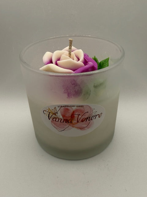 Strawberry Swirl 16 oz Frosted Container