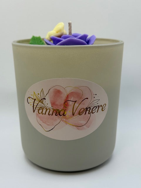French Vanilla Flower 16 oz Cream Container Candle