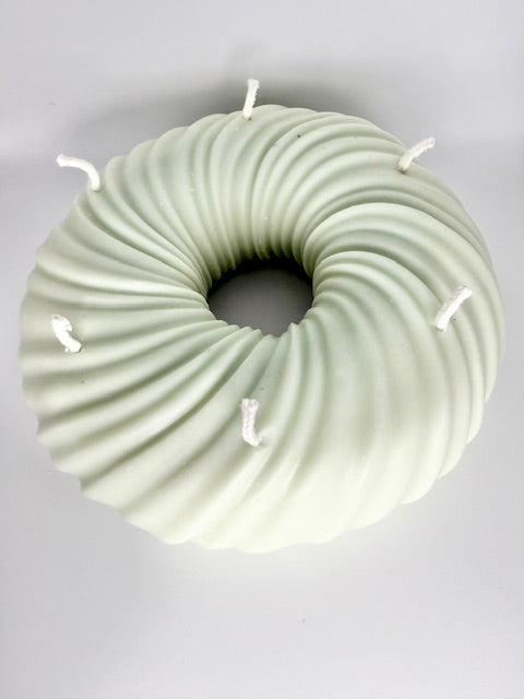 The Swirl Halo Pillar Candle Sea Moss & Aloe Scent