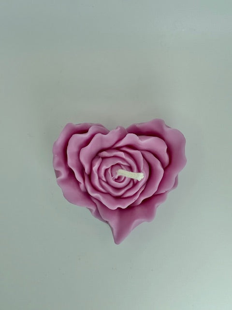 Wild Petal Heart Pillar